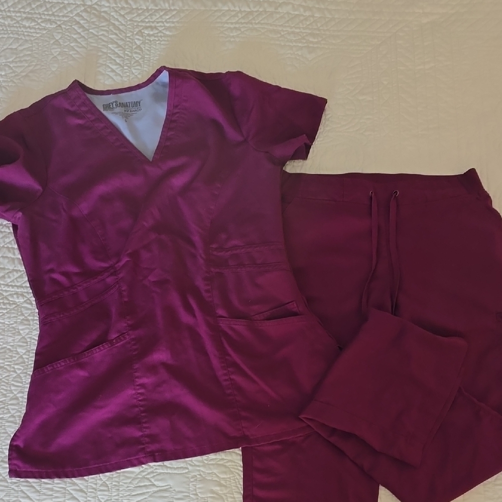 Greys Anatomy Scrub Set